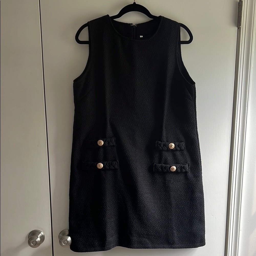 Elegant Black Sleeveless Dress